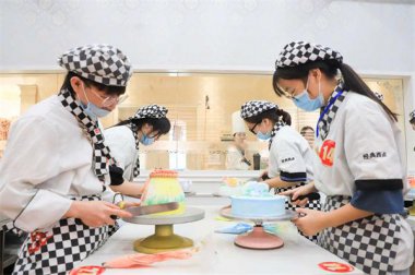 短期高效，一步到位，圓你一個(gè)有顏有料的創(chuàng)業(yè)夢(mèng)！