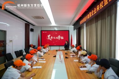 У��y��ح�㽭¡�۲���F(tu��n)��(zhu��n)��(ch��ng)���v��Ƹ��(hu��)�A�M�Y(ji��)��