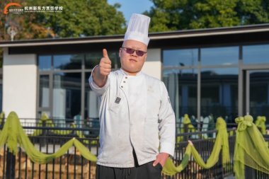 �ں����|�������W(xu��)���Ĳ��H����ˇ�����Ǵ��_�Լ�����